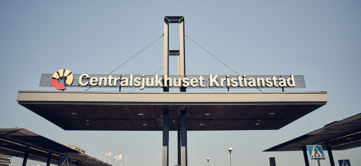 Skylt som det står Centralsjukhuset Kristianstad på.